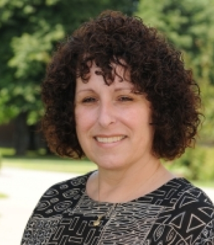 Headshot of Tracey Anderson